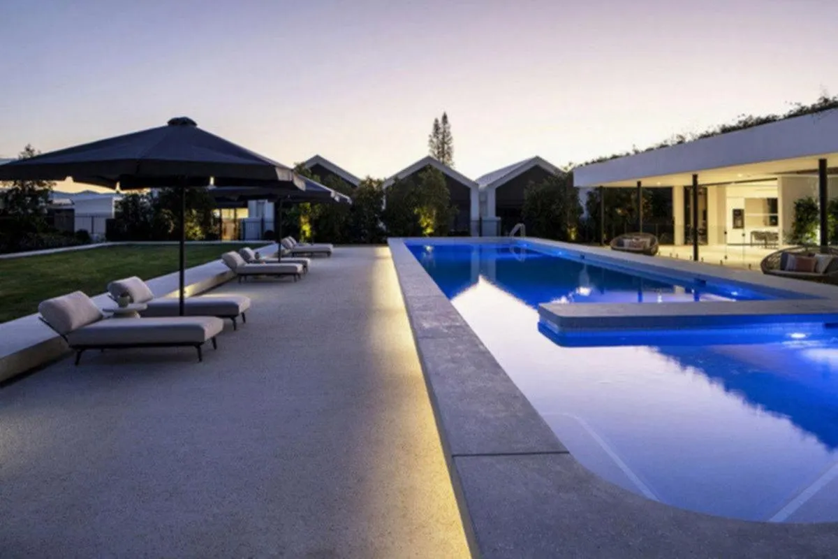 Palm Beach Luxury Apartment With Hinterland Views Gold Coast