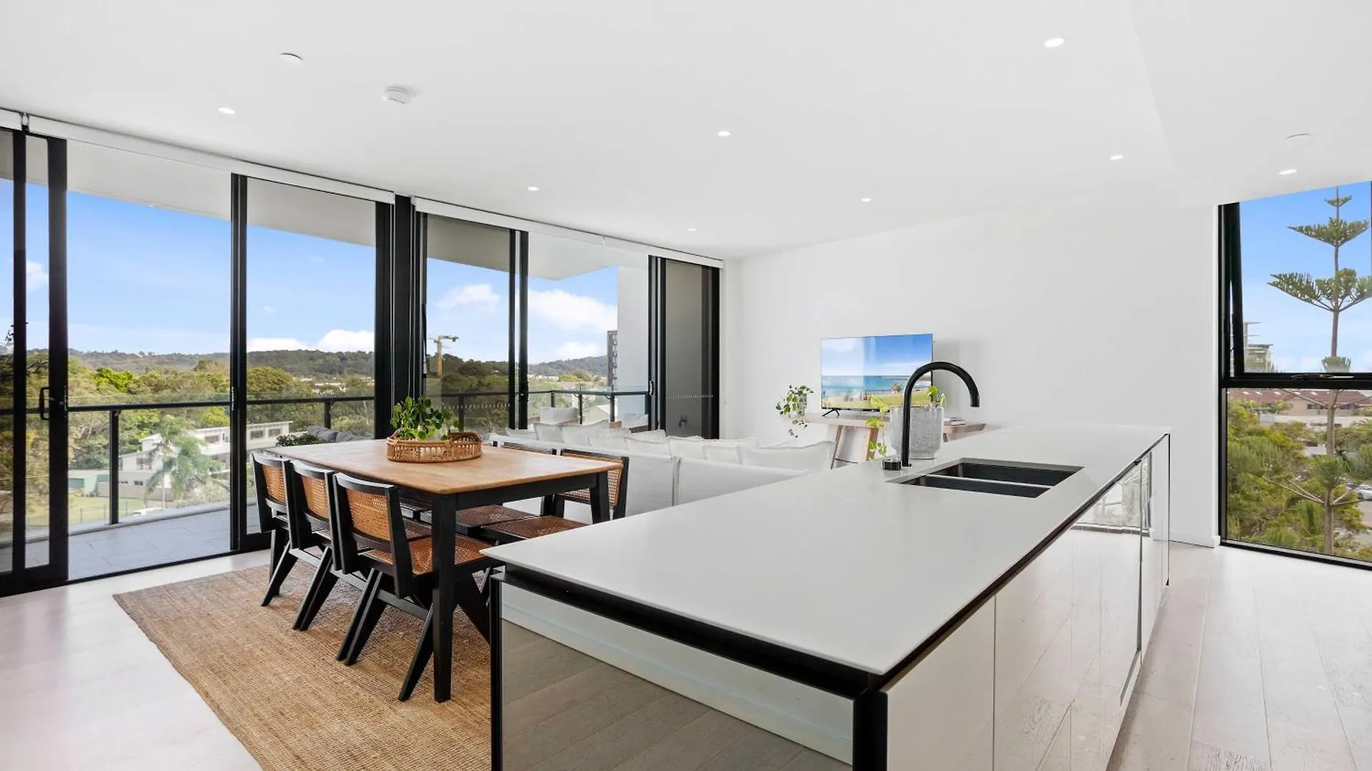 Palm Beach Luxury Apartment With Hinterland Views Gold Coast 0*,